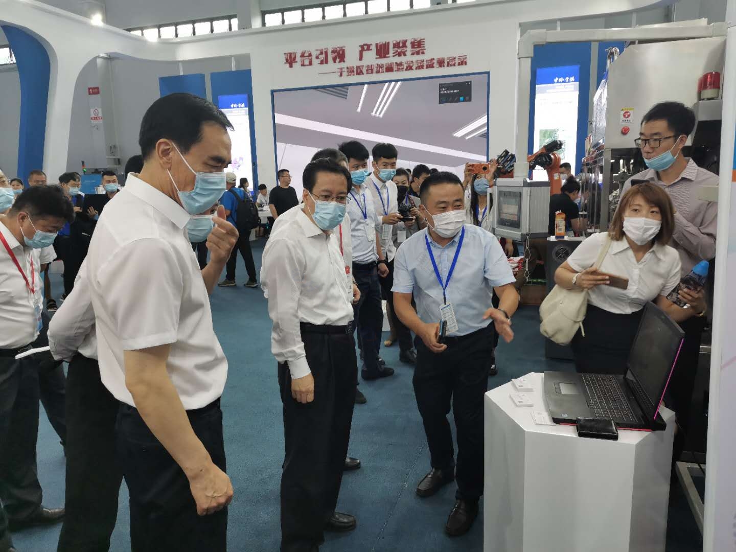 制博会即将落幕，乐动体育·（中国）体育官方网站
精彩继续(图2)